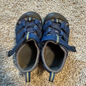 Keen Sandals 6.5